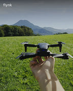 flynk V5 Max im Video: aus der Tasche, aufklappen, Handstart und Flug über den Bergen – perfekt für Anfänger